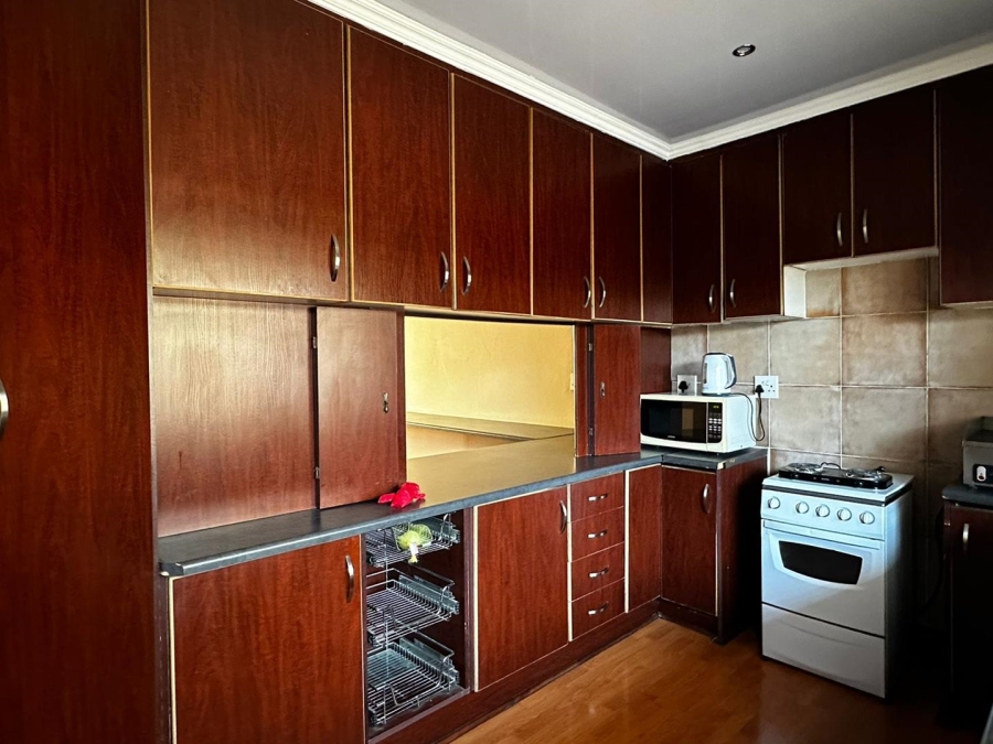 7 Bedroom Property for Sale in Brandwag Free State